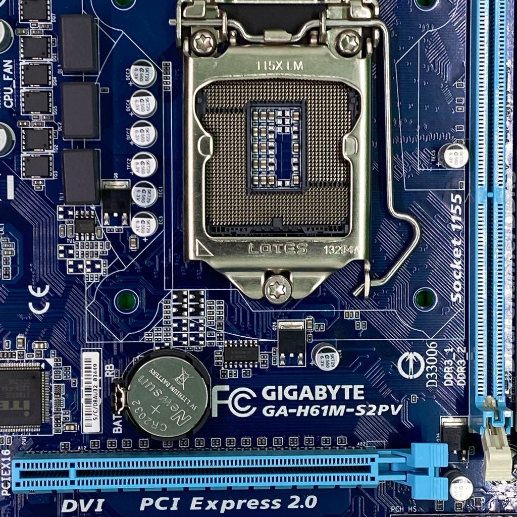 Scheda Madre Gigabyte GA-H61M-S2PV LGA1155 Micro ATX DDR3 Usata Con I/O Shield - Foto 3