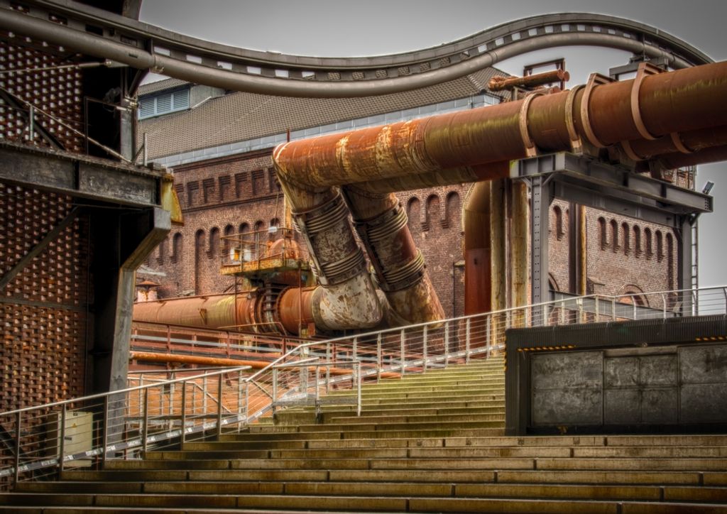 hansepuzzle 60616 - altes Fabrikgelände Puzzle, 260 Teile, Industrie, 41,0 x 28,0cm mit hochwertiger Aufbewahrung, Kartonbox & Beutel