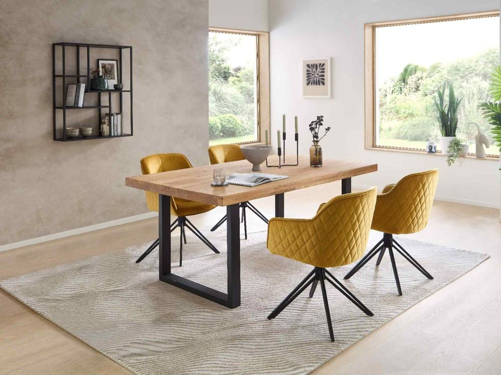 Essgruppe CAPRI-U Esstisch Eiche massiv geölt, 4 Stühle in gold