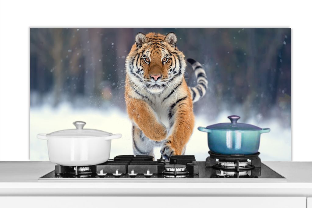 KitchenYeah Spritzschutz Küche - Küchenrückwand - Wandschutz für Herd und Spüle - Tiger - Landschaft - Schnee - Tiere 120x60 - Alu-Dibond (A...