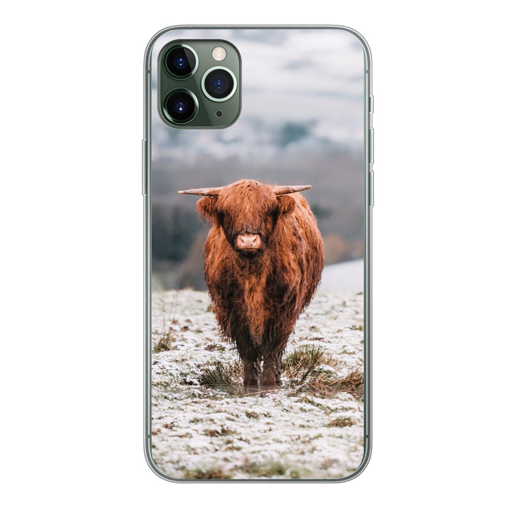 MuchoWow Handyhülle Schutzhülle Hülle für iPhone 11 Pro Max Schottischer Highlander - Schnee - Berg Silikon Softcase Handy Hülle - Schutz