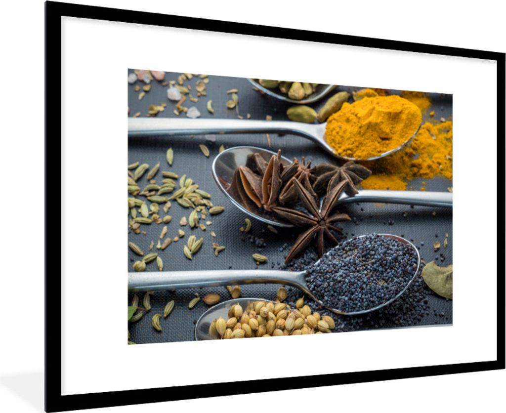 MuchoWow Gerahmtes Poster Nahaufnahme Löffel mit Gewürzen und Kräutern 90x60 cm - Poster mit Schwarzem Bilderrahmen Wandposter Rahmen Foto Bil...