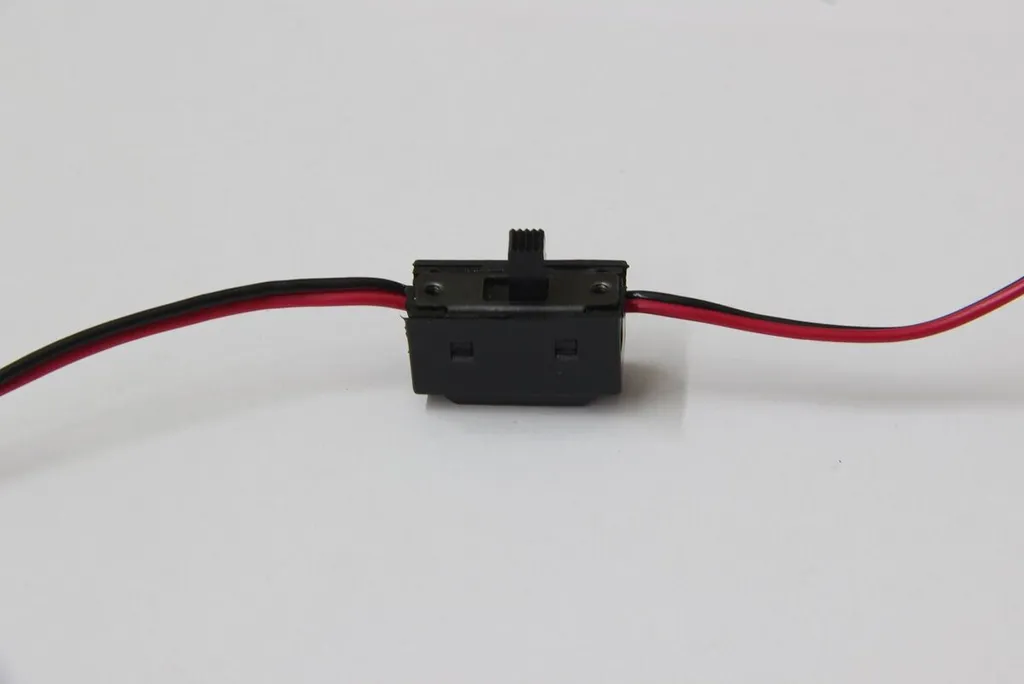 Équipez votre Modèle RC avec le Câble Interrupteur Jamara Connecteur MPX