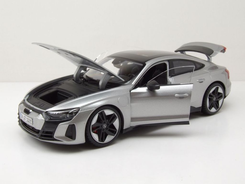 Audi RS e-tron GT strieborná 1:18 BBURAGO Obrázok produktu 11