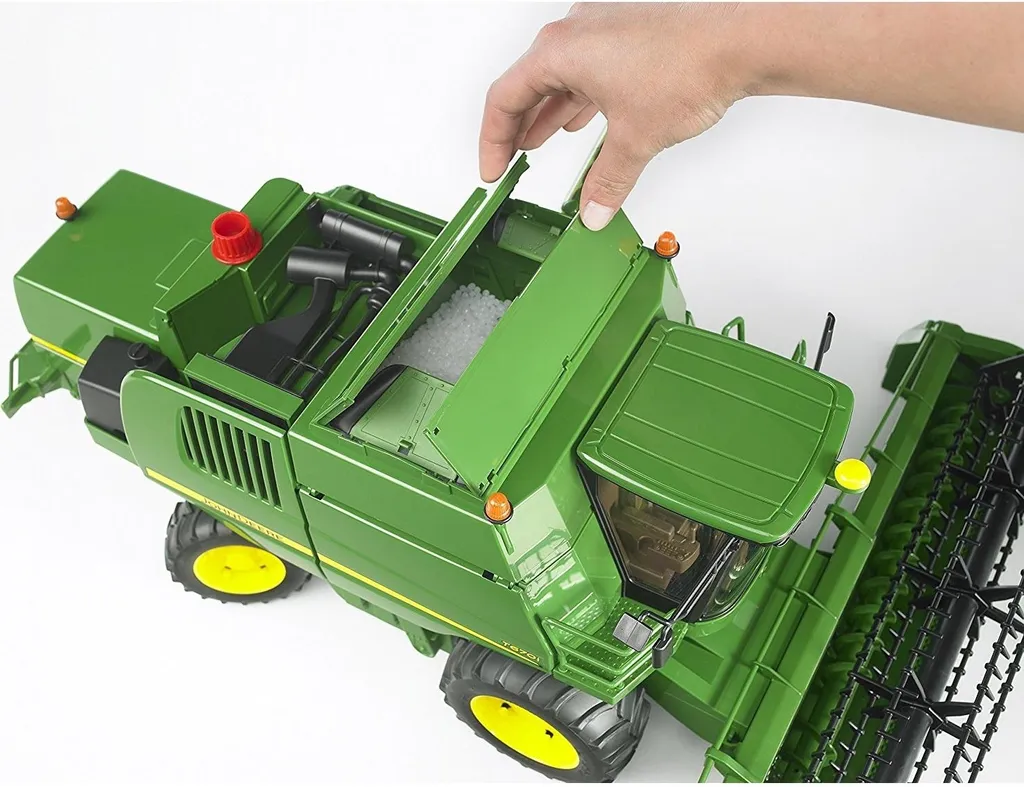 Bruder 02132 Moissonneuse-batteuse John Deere T670i avec grains - 32