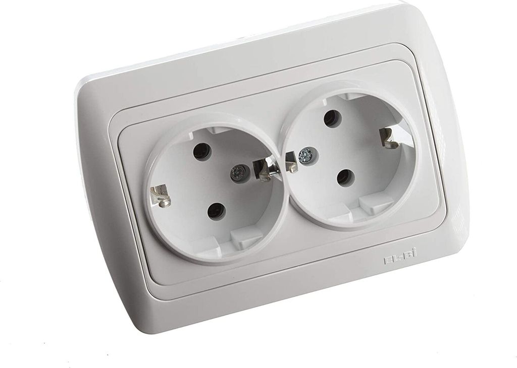 Kombi Steckdose Auf einem sokel Einsat mit 2-fach Wippe ALPINWEISS