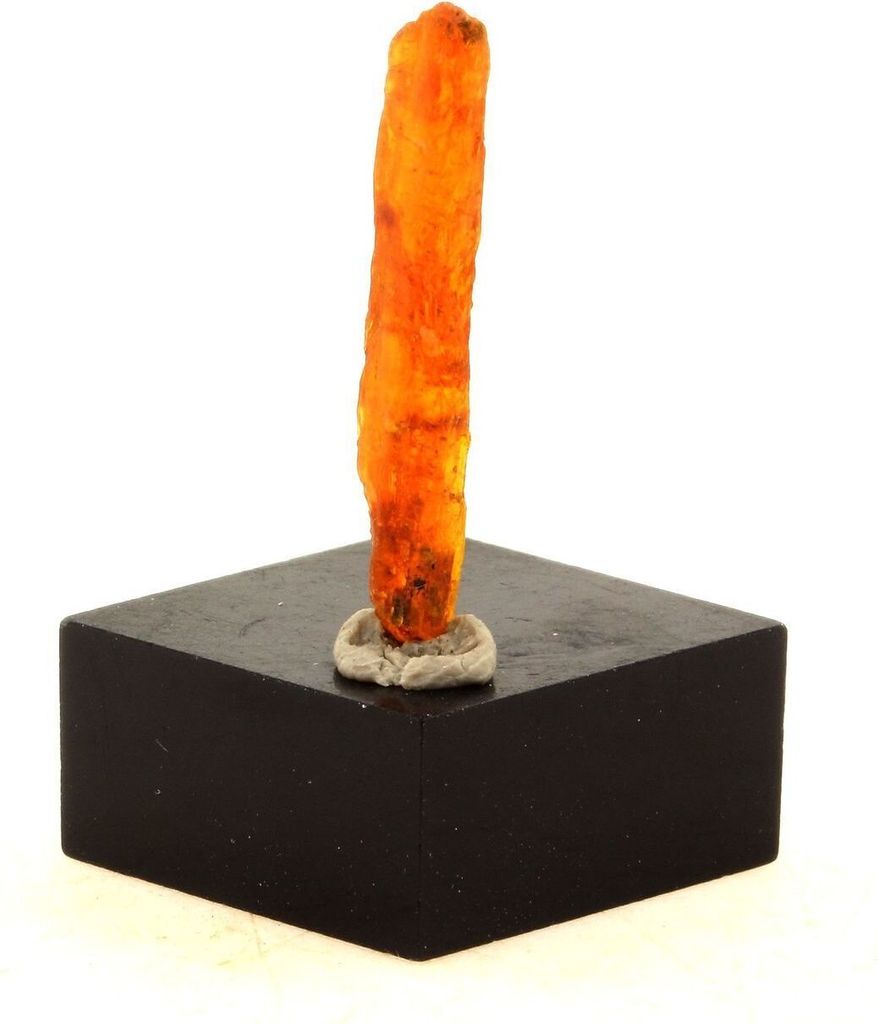 Orangefarbener Kyanit 3,19 Karat