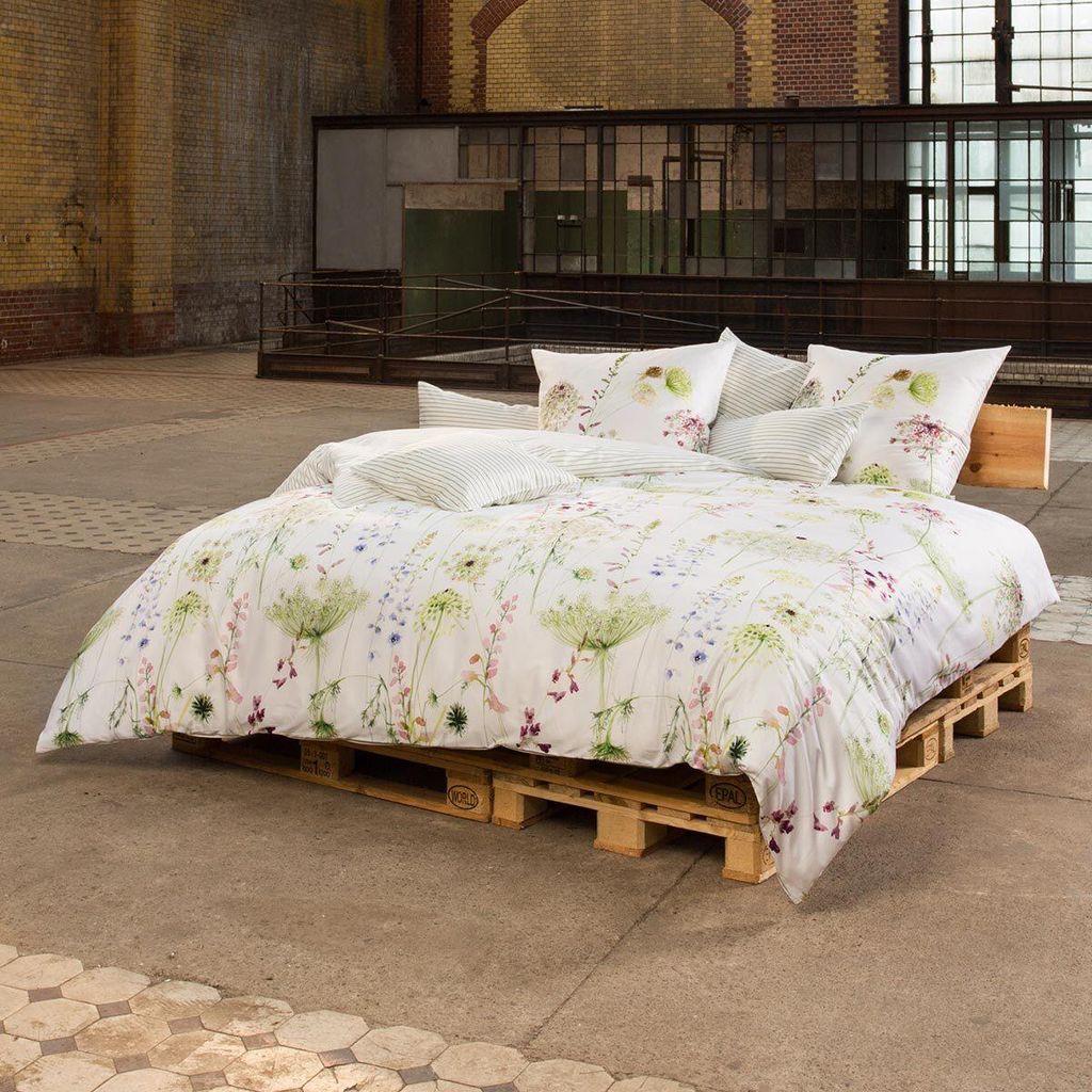 Estella Mako-Satin Wendebettwäsche Meadow grün Kissenbezug Produktbild 