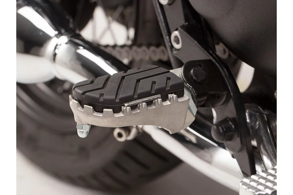 Kit repose-pieds ION ajustable en acier pour Triumph Bonneville T100 04-16