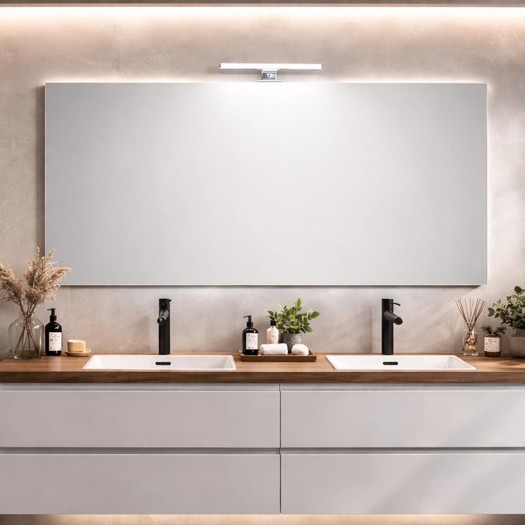 Wandspiegel 120x70 mit verchromter Badleuchte