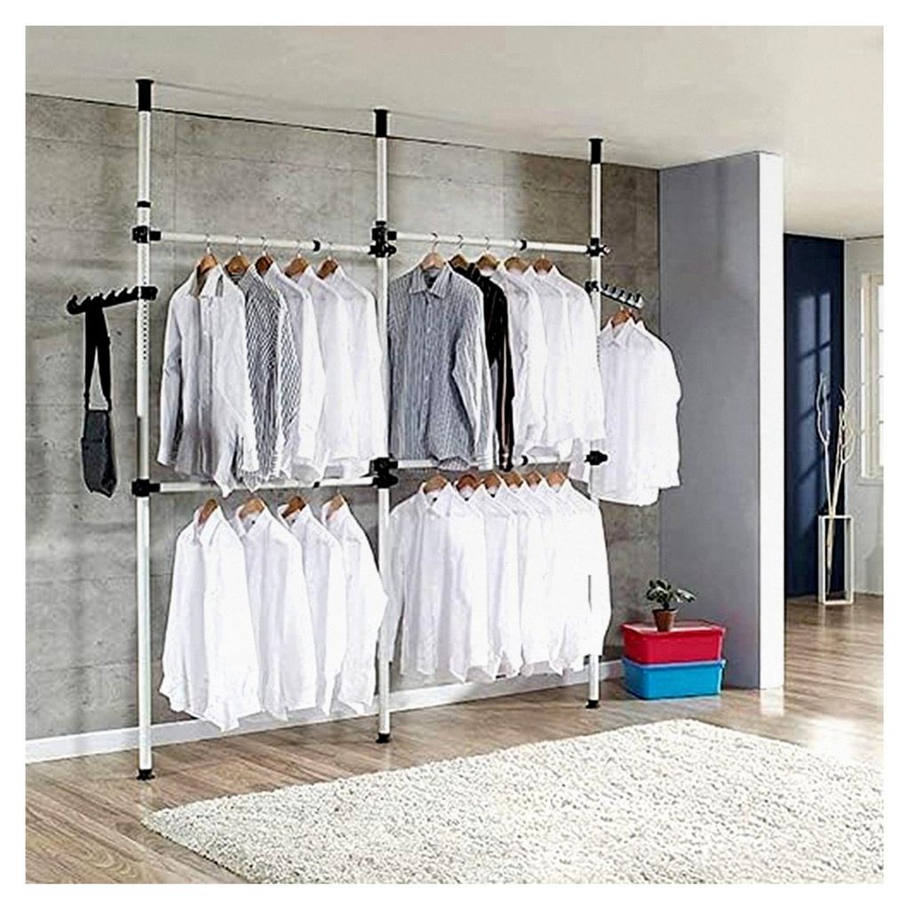Begehbarer Kleiderschrank mit Teleskop-Kleiderstangen und Kleiderbügeln für DIY