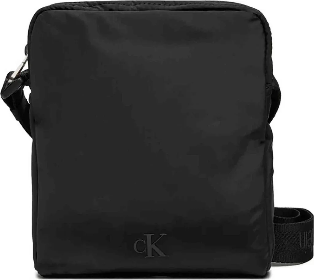 Calvin Klein Shoulder Bag K512567 in Black color size Talla unica