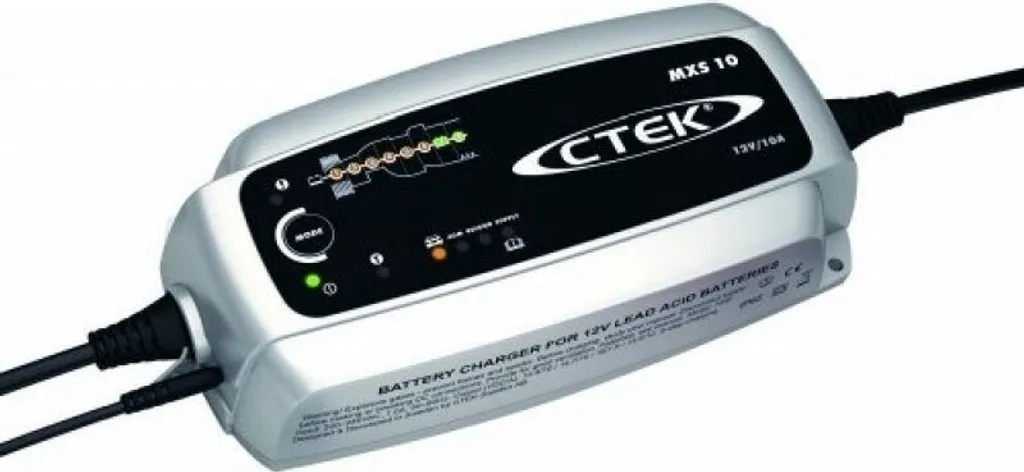 Chargeur batterie 12V CTEK MXS 10 pour entretien hivernal camping-car