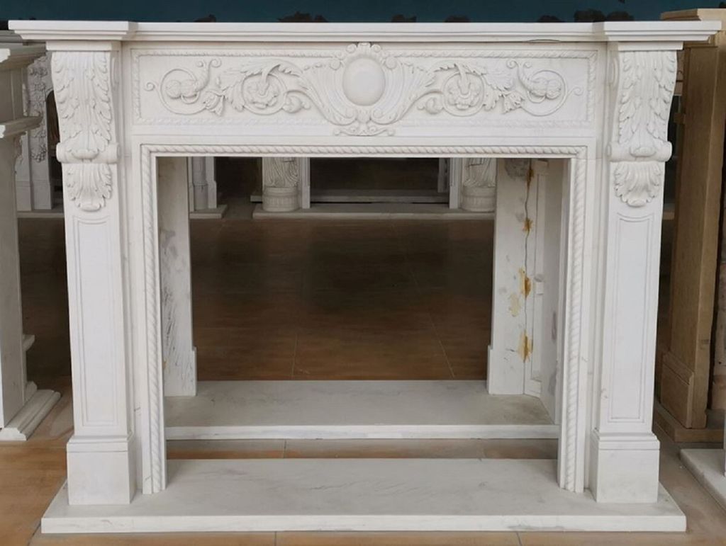 Casa Padrino Luxus Barock Kaminumrandung Weiß 165 x 32 x H. 127 cm - Prunkvolle Kamin Umrandung aus hochwertigem Marmor - Deko Accessoires im Baro...