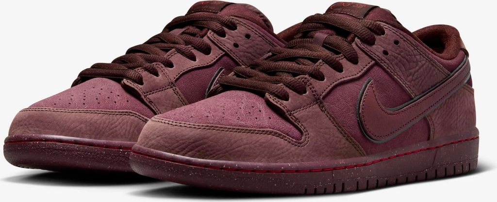t*7様 Nike SB Dunk Low city of love burgu Nike SB wydaje Dunk Low w zestawie „City of Love”