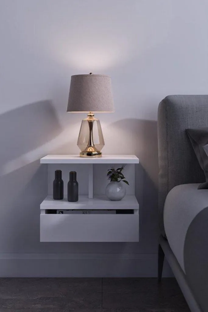 Table de chevet flottante blanche Intergas : fini l'encombrement au sol