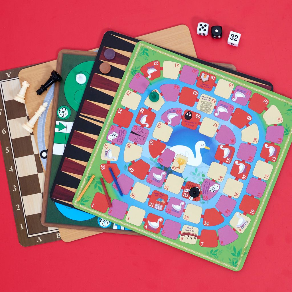 Brettspiele X100: Die klassische Spielesammlung mit 100 verschiedenen Spielen