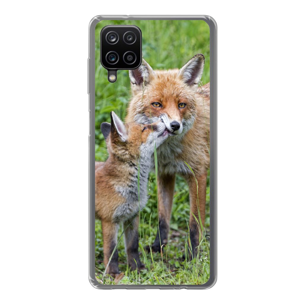 MuchoWow Handyhülle Schutzhülle Hülle für Samsung Galaxy A12 Füchse - Kind - Gras Silikon Softcase Handy Hülle - Bild