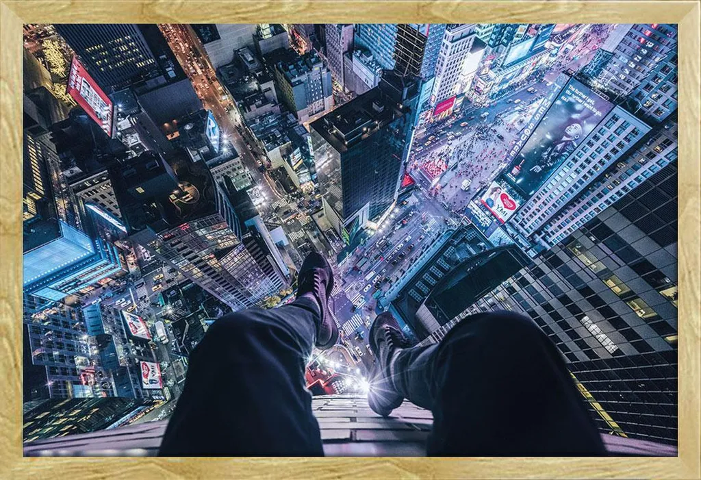 Affiche New York Edge Of Times Square avec cadre Shinsuke en bois hêtre