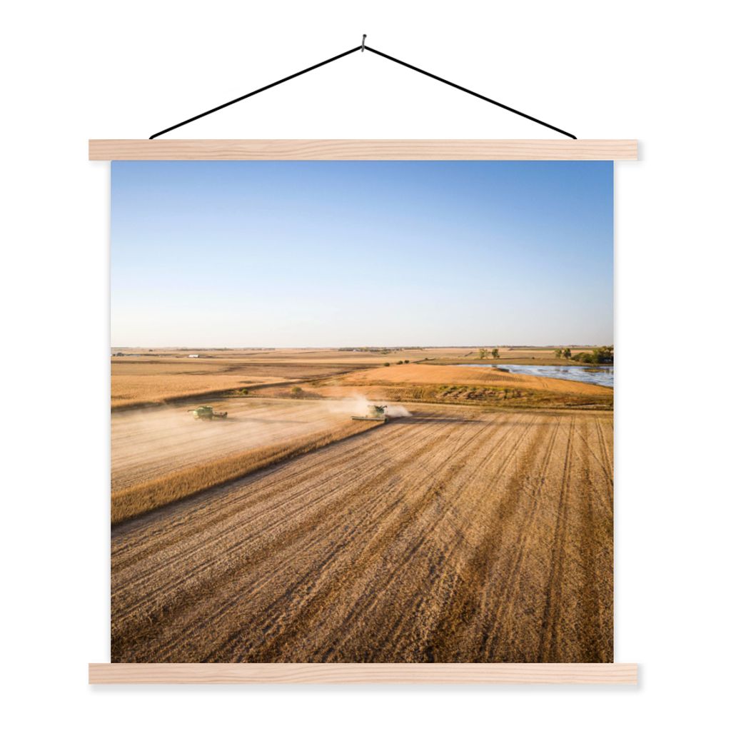 MuchoWow Textilposter Feld - Bauernhof - Traktor - Landwirt - Landleben 60x60 cm mit holzfarbenen Rahmen - Wanddekoration