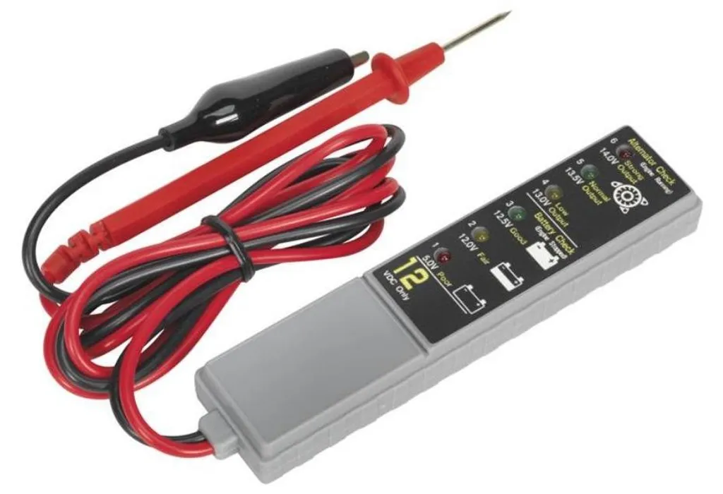 Vérifier l'état de charge avec le testeur de batterie Sealey AK400