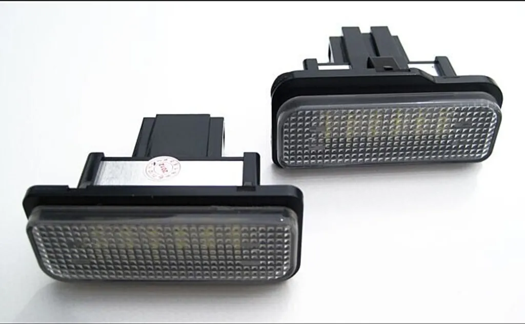 2x illuminazione targa a LED SMD per Mercedes S203 W211 S211 C219 CLS R171 SLK