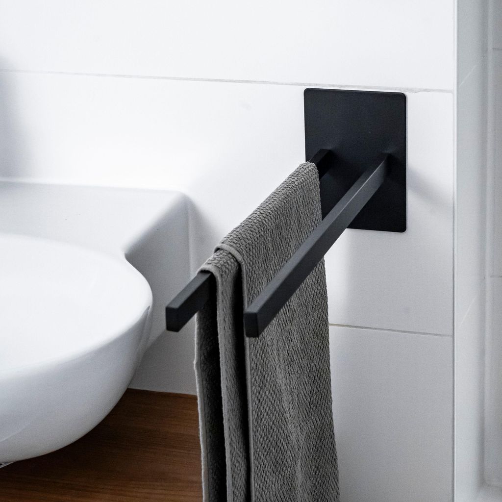 ELMOWO - Edelstahl Handtuchhalter ohne Bohren zweiarmig für 2 Handtücher - Bad Handtuchstange doppelt schwarz - Badezimmer Handtuchhalterung 2-armig