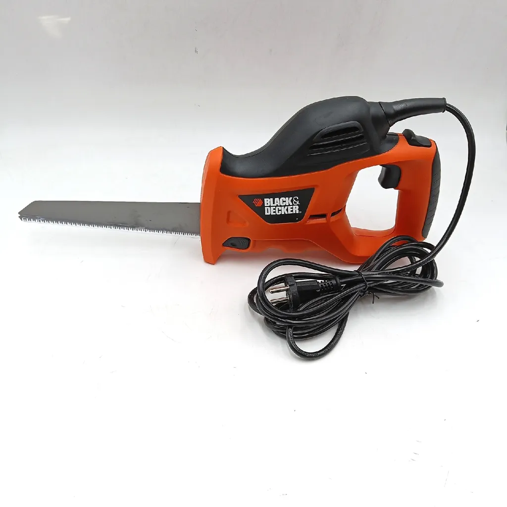 Scie sauteuse et égoïne 400W à variateur électronique Black & Decker - 17