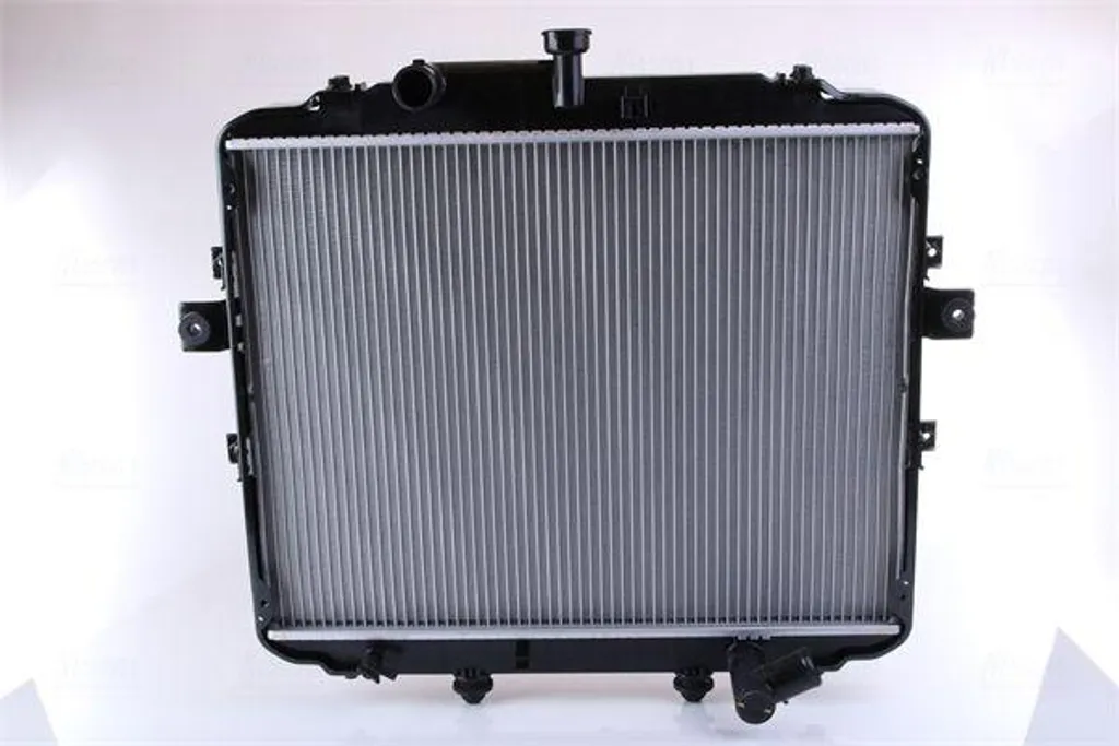 Radiateur Moteur pour Utilitaire H100 - Fiabilité Nissens 66996 OE