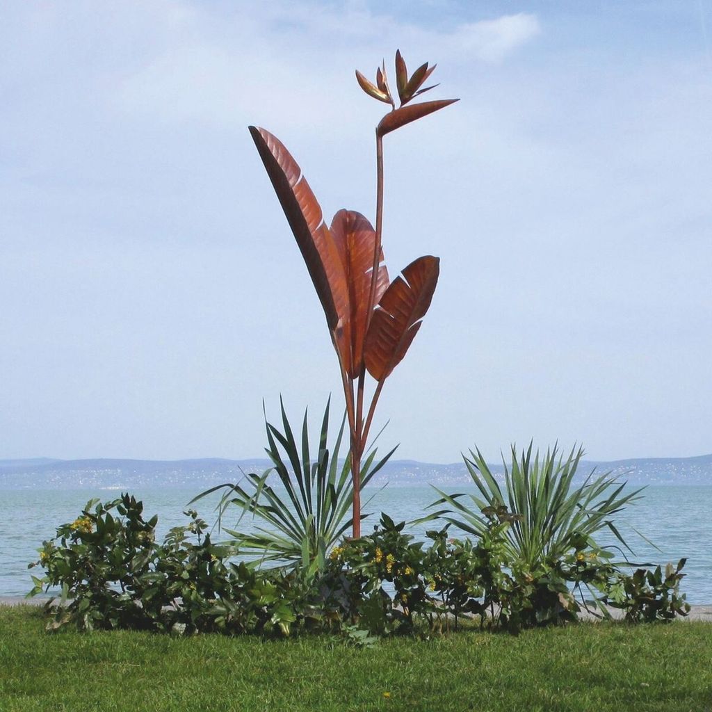 Casa Padrino Luxus Stahl Garten Deko Skulptur Pflanze Rost H. 205 cm