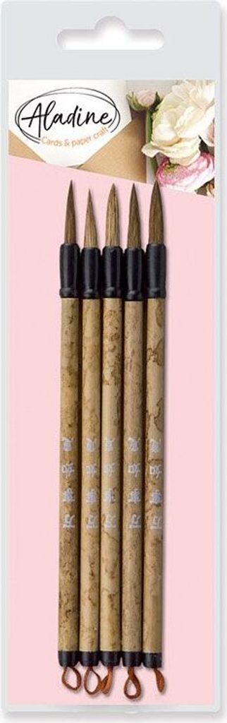 Set mit 5 Kalligraphiepinseln auf Karte