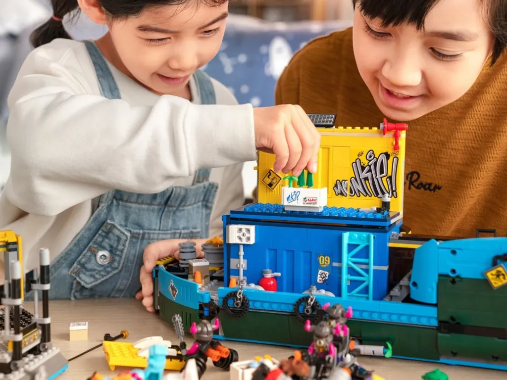 Base secrète LEGO Monkie Kid 80013 avec robot articulé