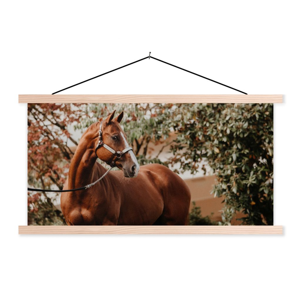 MuchoWow Textilposter Pferd - Baum - Halfter 120x60 cm mit holzfarbenen Rahmen - Klemmleiste