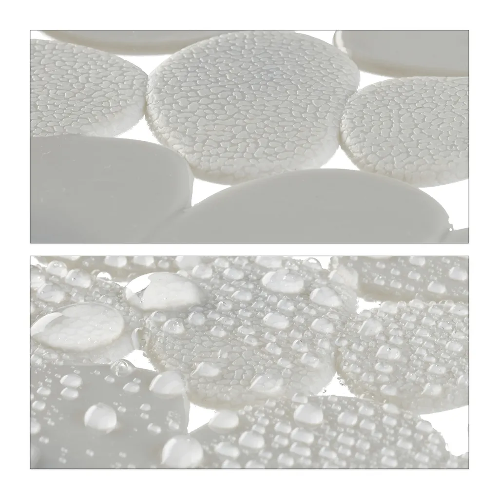 Tapis de baignoire antidérapant gris pour sécuriser la douche bébé