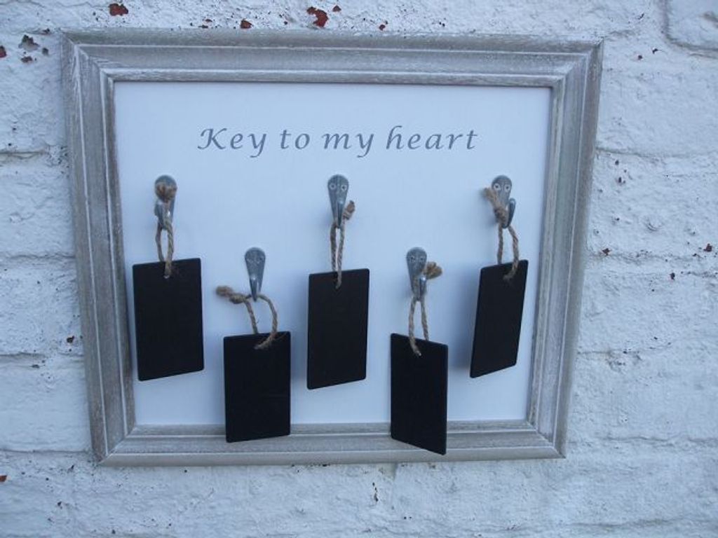 Praktisches Schlüsselbrett, mit Schlüssel - Anhänger, Schlüssellablage