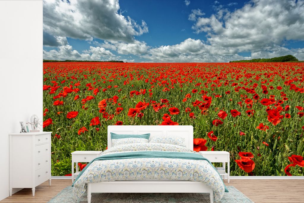 MuchoWow Fototapete für Wohnzimmer oder Schlafzimmer Wandtapete Vinyl Motivtapete Schneeweiße Wolken über einem Mohnblumenfeld - 450x300 cm - ...