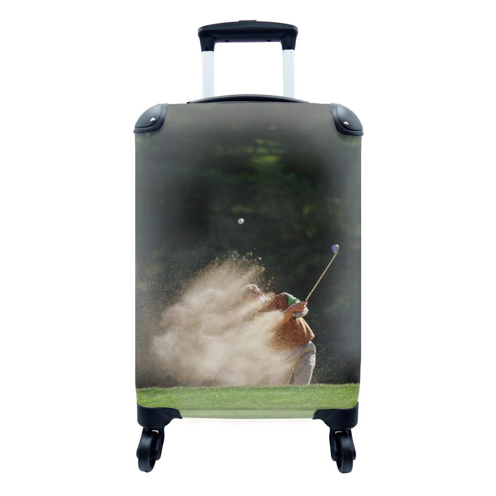 MuchoWow Koffer Handgepäck Trolley Rollkoffer Kleine Reisekoffer mit 4 Rollen - Ein männlicher Golfer schlägt den Golfball aus dem Bunker auf ...