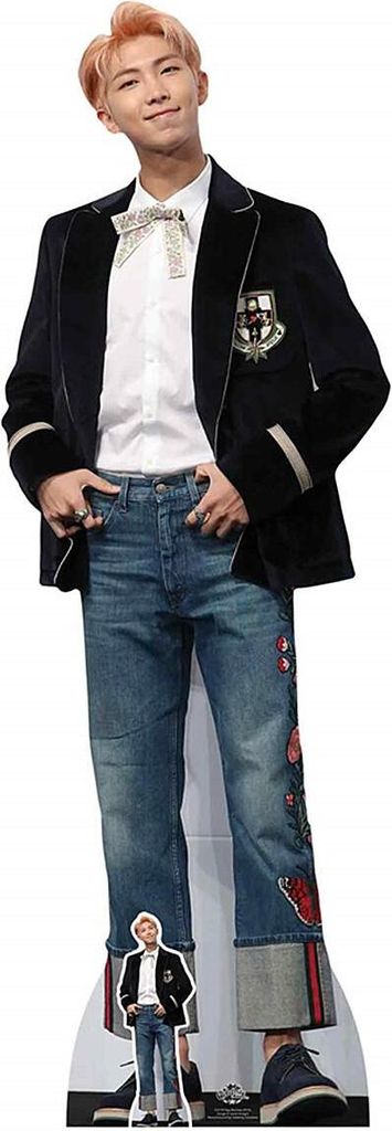 Pappfigur Kim Nam-joon alias RM von der Gruppe BTS (kpop) -Höhe 180 cm
