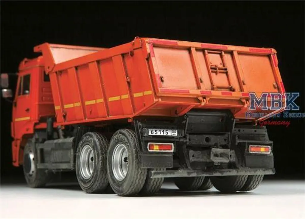 Kamaz 65115 Camion-benne 1:35 Kit de Construction Détaillé avec Benne