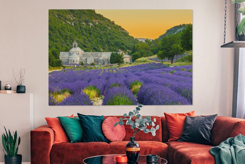 OneMillionCanvasses - Leinwandbilder - 150x100 cm, Orangefarbener Himmel über einem Tal mit Lavendelblüten, Wandbilder Kunstdruck Wanddekoration