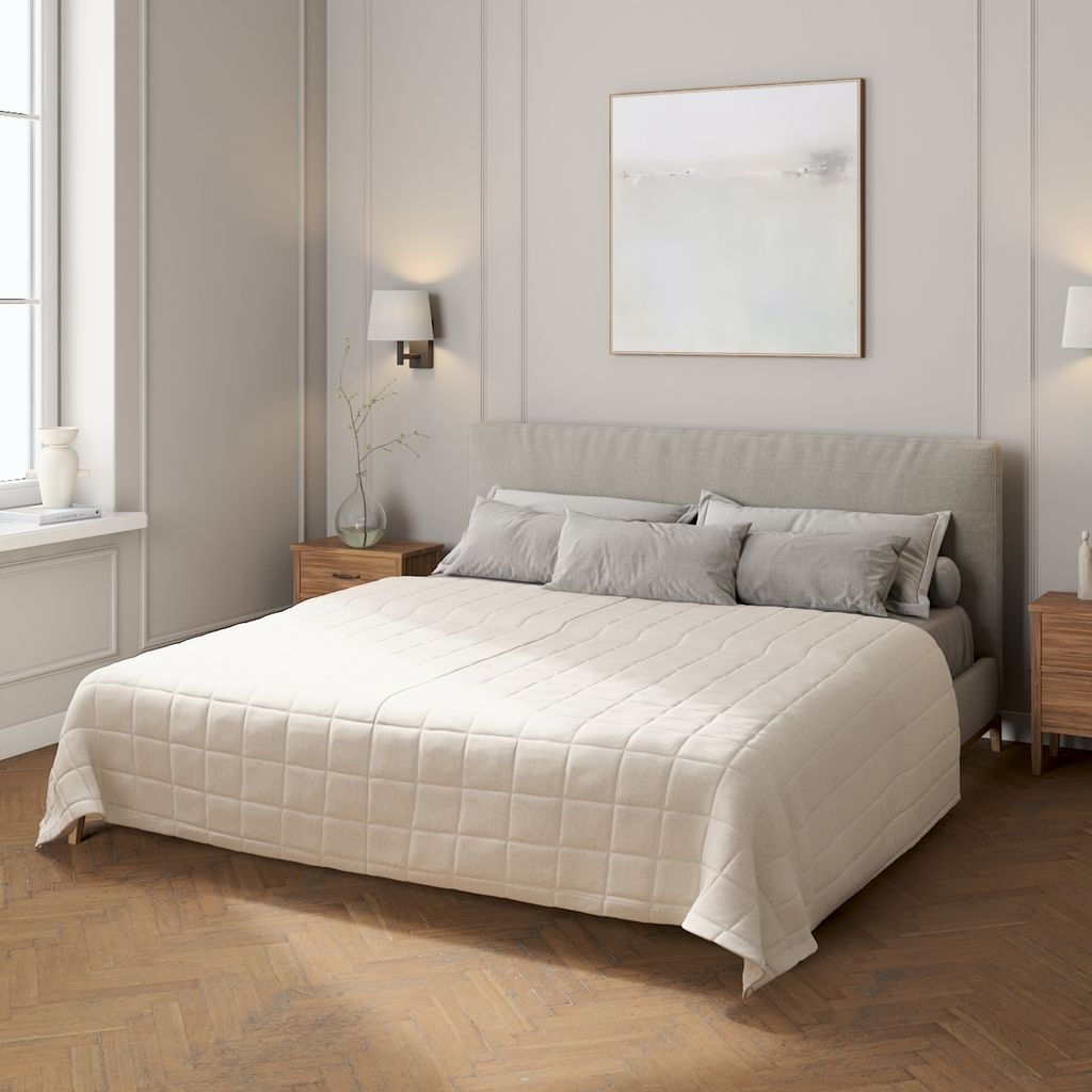 Tagesdecke mit Karosteppung