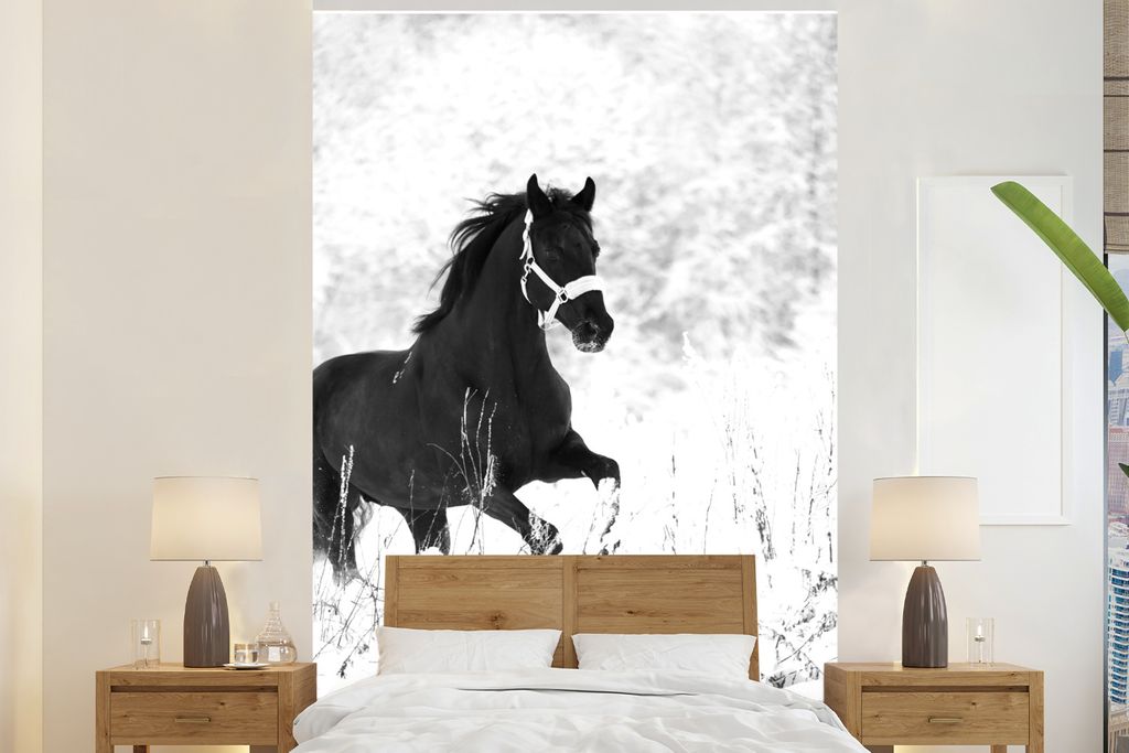 MuchoWow Fototapete für Wohnzimmer oder Schlafzimmer Wandtapete Vinyl Motivtapete Pferd - Schnee - Winter - 155x240 cm - Tapete