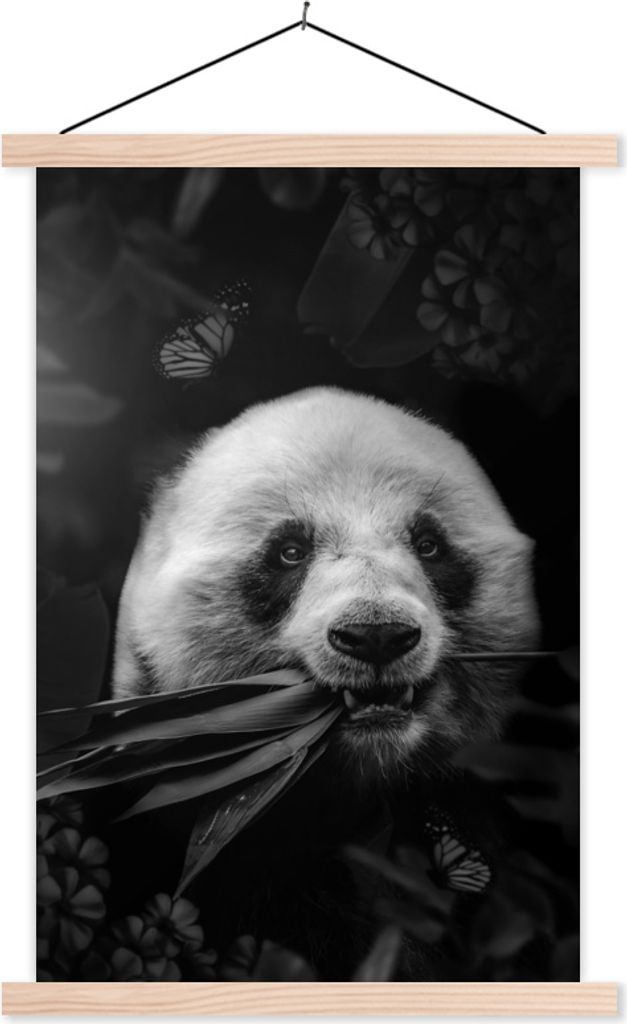 MuchoWow Textilposter Panda frisst Blätter im Dschungel - schwarz und weiß 40x60 cm mit holzfarbenen Rahmen - Poster