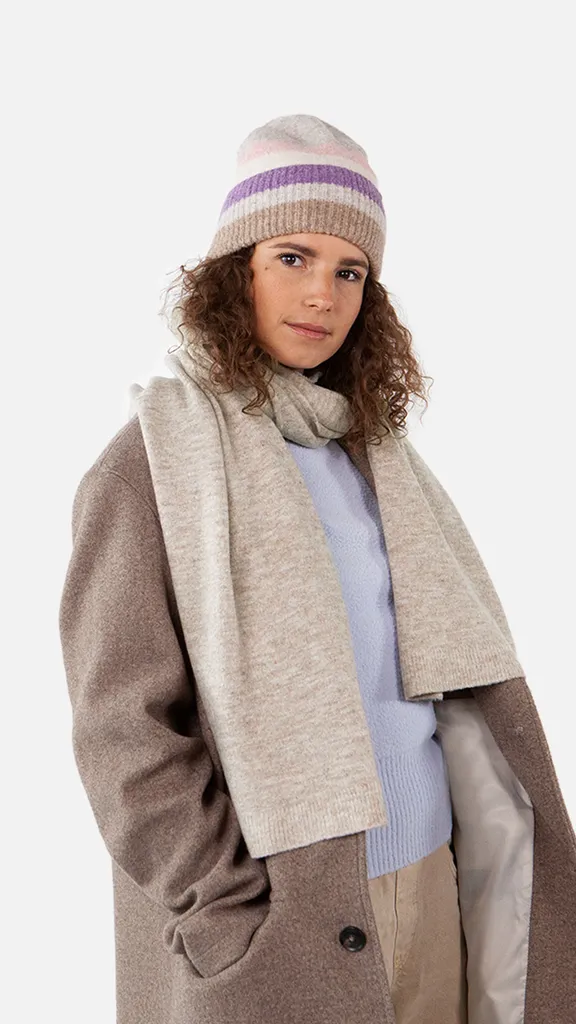 Sciarpa BARTS Akotan Navy: Il Must-Have Invernale per un Look Iconico