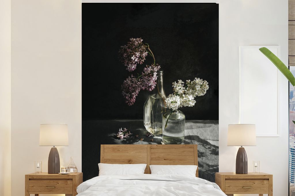 MuchoWow Fototapete für Wohnzimmer oder Schlafzimmer Wandtapete Vinyl Motivtapete Flieder - Vase - Stilleben - 160x240 cm - Vinyltapete