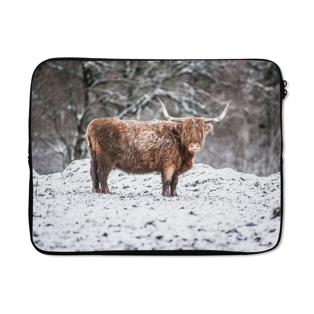 MuchoWow Laptop Hülle 15 Zoll Schottischer Highlander - Baum - Schnee Laptoptasche - Laptoptasche - Sleeve - Rundum-Schutz