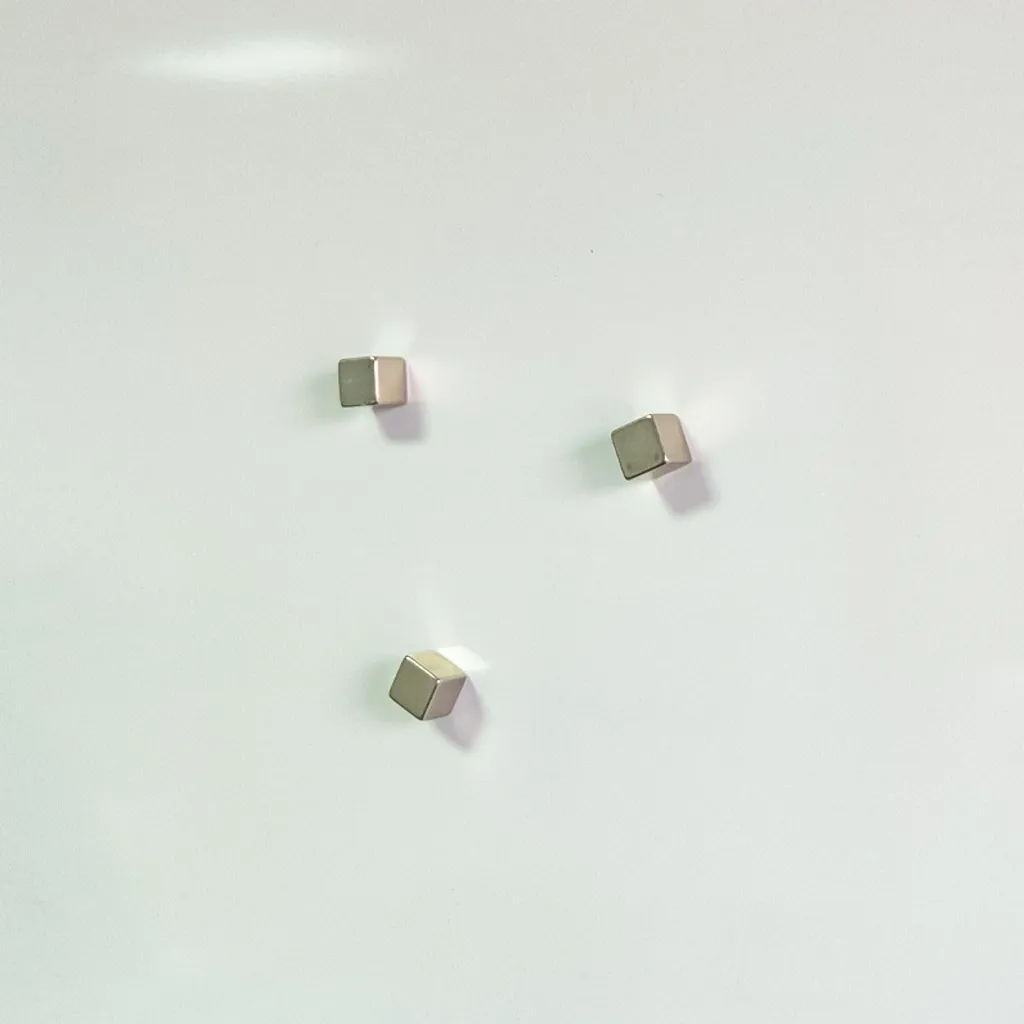 Aimants de Bureau Cubiques Argentés 1x1cm ALLboards - Pack de 6 Pièces