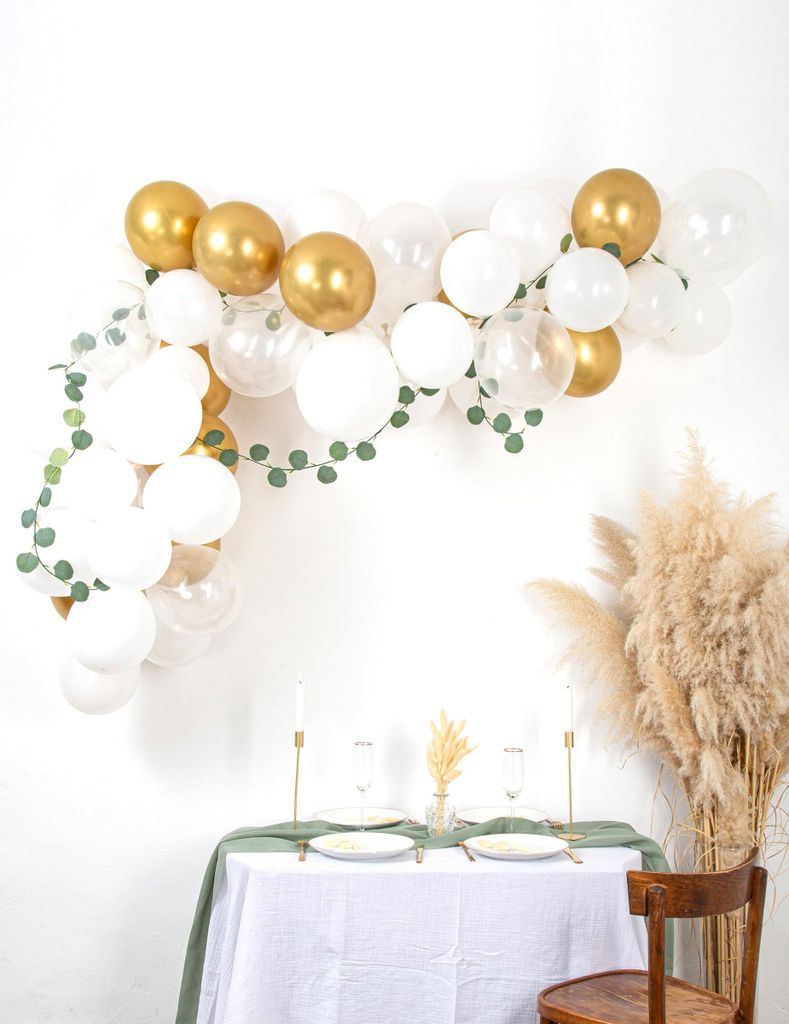 60-teiliges Ballonbogen-Set Weiß + Gold mit Eukalyptus-Zweigen - Einheitsgröße