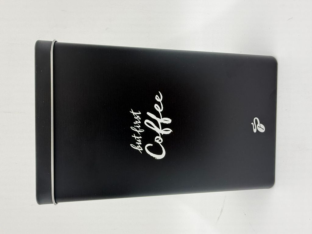 Tchibo Kaffeedose Schwarz „But first Coffee“ – Blechdose Produktbild 