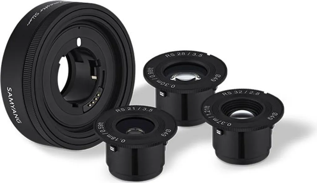 Objectif standard noir Samyang Remaster Slim idéal pour photo de rue